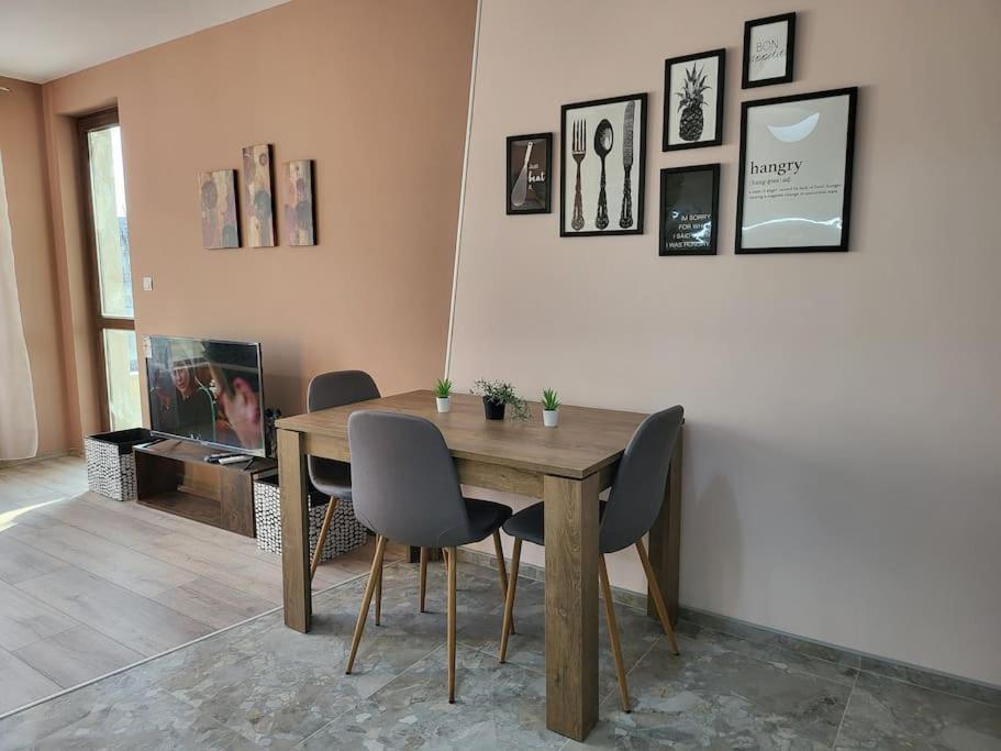 Stylish Apartment Near City Center Plovdiv Exteriör bild