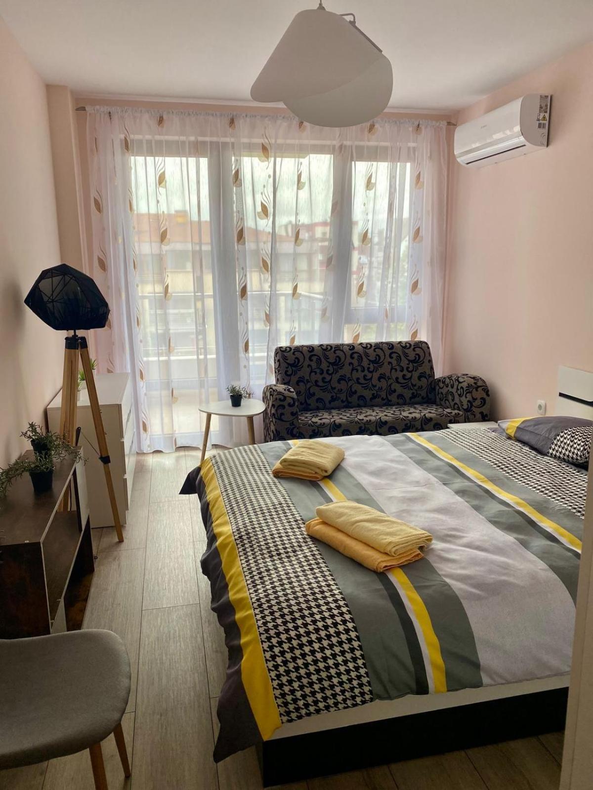 Stylish Apartment Near City Center Plovdiv Exteriör bild