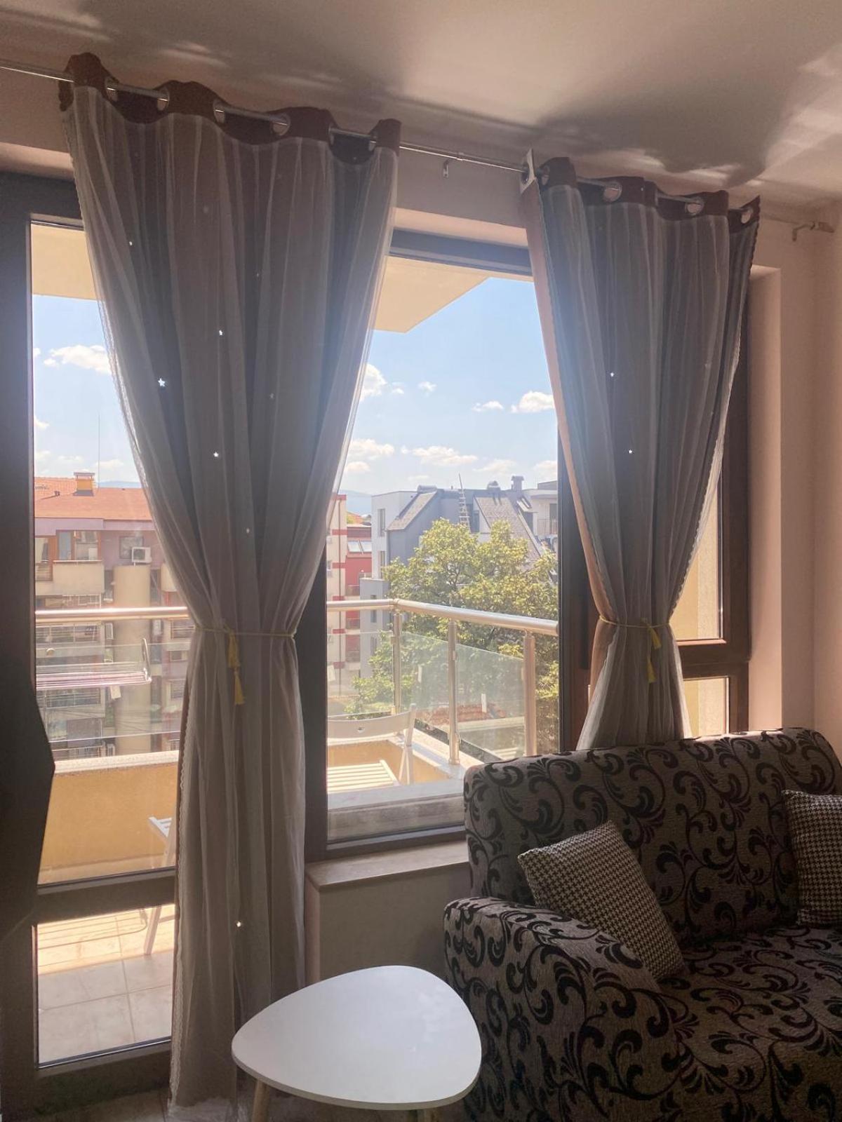 Stylish Apartment Near City Center Plovdiv Exteriör bild
